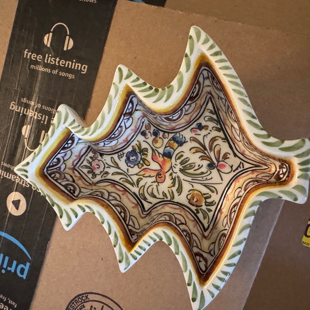 Decorative Ceramic Leaf Dish with Floral Design